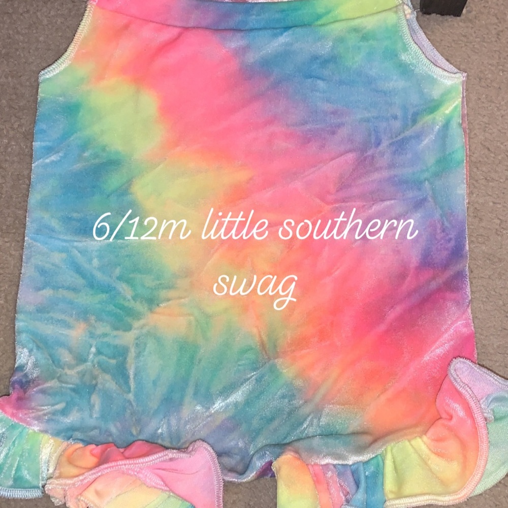 Clothes - Picture 10 of 16